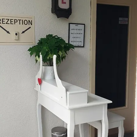 Bern Airport Free Parking * ベルプ